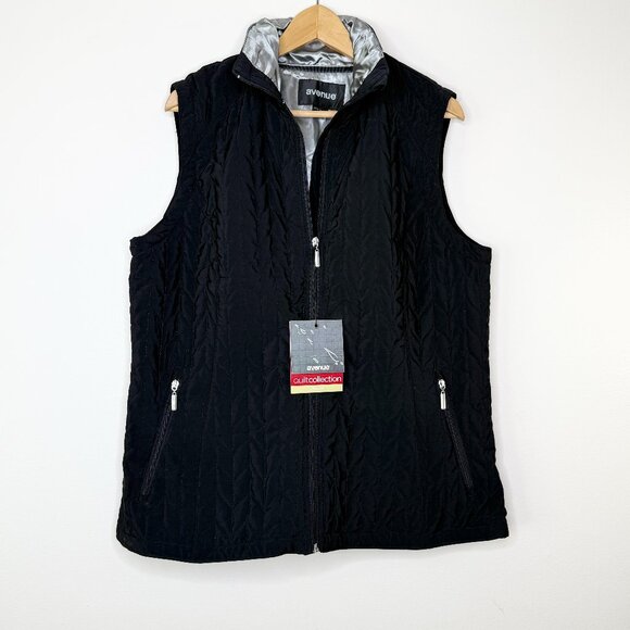 NWT Avenue Black Quilted Puffer Vest Silver Lining Zip Pockets Plus 14/16 Winter - Picture 1 of 12
